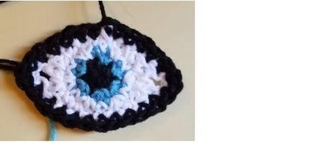 Camping Crochet, Evil Eye Crochet, Crochet Evil Eye, Eye Crochet, Evil Eye Pattern, Crochet Eyes, Festival Camping, All Free Crochet, Eye Pattern