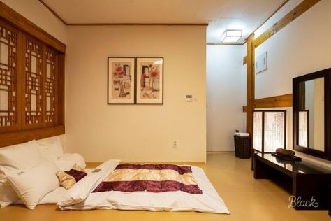 Traditional Bed, Japanese Geisha, Korean Traditional, Traditional House, Home Deco, Bedroom Design, Gallery Wall, Indonesia, Angel