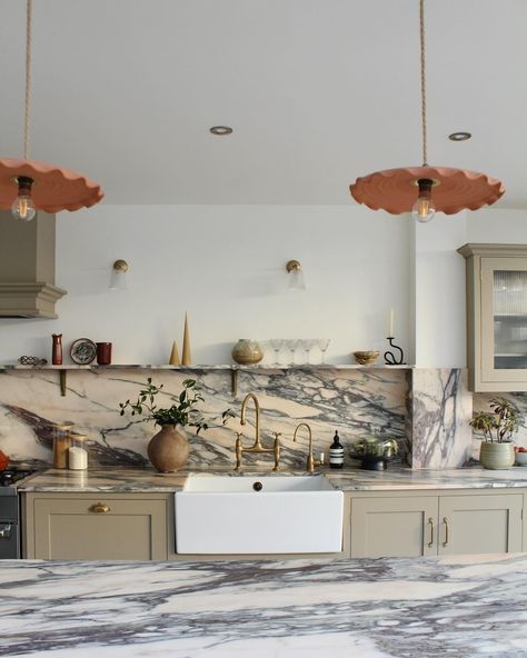 Poppie Clements Home (@poppie.clements) • Instagram photos and videos Viola Kitchen, Open Shelving Styling, Marble Kitchen Inspiration, Shelving Styling, Becki Owens Design, Athena Calderone, Calacatta Viola, Becki Owens, Marble Kitchen