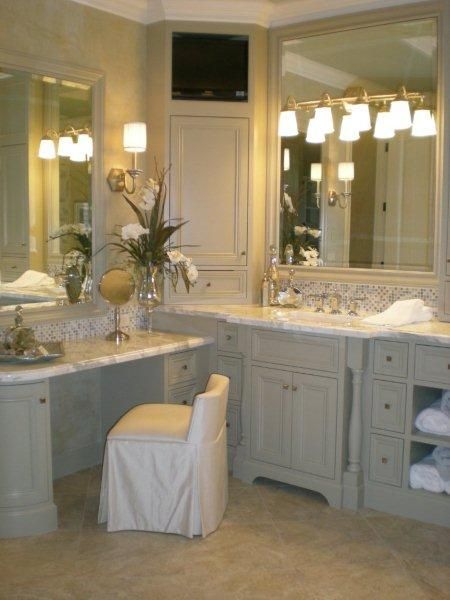 Like corner shelf & makeup area on one side & sinks on other. But what about windows? L Shaped Bathroom Vanity With Makeup Area, Corner Bathroom Vanity, Corner Vanity, Sewing Chair, Black Vanity Bathroom, Room Vanity, Smart Bathroom, Master Bath Remodel, Makeup Table