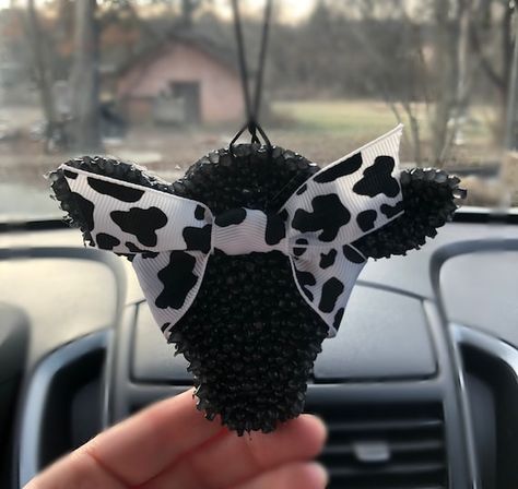 Cow Car Freshies, Cow Car Decor, Cow Print Car Accessories, Cow Freshie, Truck Interior Accessories, Handmade Air Freshener, Car Air Freshener Diy, Freshie Ideas, Car Candles