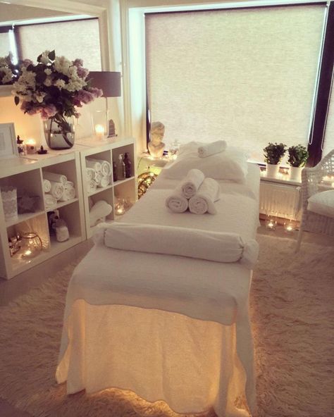 Esthetic room #massagetherapy Spa Room Ideas, Spa Massage Room, Massage Room Design, Massage Room Decor, Facial Room, Massage Therapy Rooms, Home Spa Room, Reiki Room, Beauty Room Salon