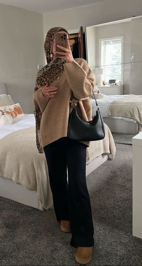 Classy Comfy Outfits Winter, Hijab Fashion Winter Fall Outfits, Modest Fashion Outfits Hijab, Fall Hijabi Outfits Casual, Unique Outfit Ideas For Women, Fall Outfits For Hijabis, Modest Outfit Inspo Winter, Leopard Print Hijab Outfit, Autumn Outfits Hijab Casual