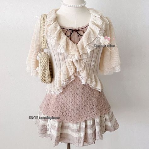 Sawako Fashion, Cottagecore Fall Outfits, Shoujo Fashion, Himekaji Outfits, Cutesy Outfit, Skirt Accessories, Shoujo Girl, Light Mauve, Lovely Clothes