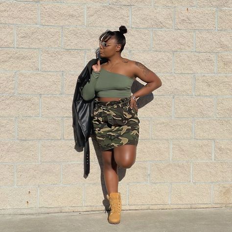 Military Skirt, Military Skirts, Unique Fashion Outfits, Split Skirt, Stretch Belt, American Express, Camo Print, Fashion Boutique, Side Zipper