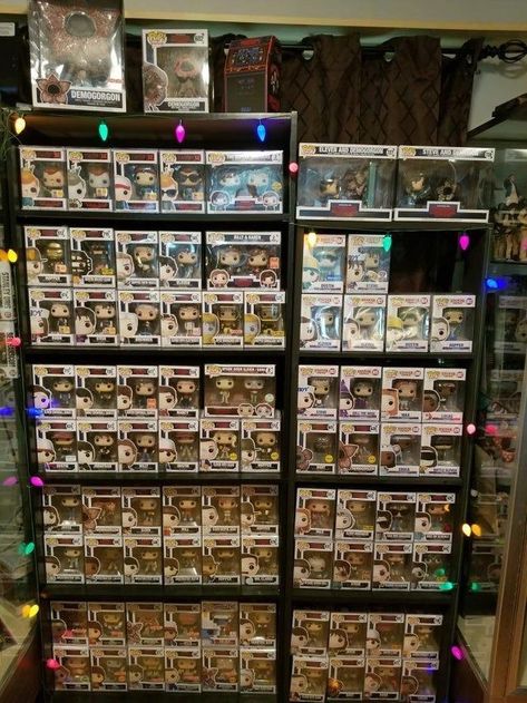 Pop Shelves, Stranger Things Collection, Funko Pop Shelves, Pop Stranger Things, Stranger Things Funko Pop, Stranger Things Merch, Stranger Things Merchandise, Funko Pop Dolls, Pop Characters