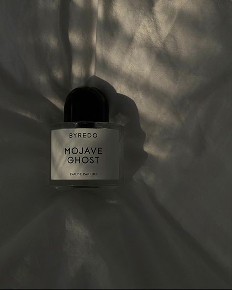 @cassandrmarouki Minimal Perfume, Byredo Aesthetic, Moody Product Photography, Byredo Mojave Ghost, Ghost Aesthetic, Mojave Ghost, Beauty Content, Take A Bath, Badass Aesthetic