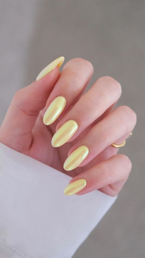 A colour to match the weather we’ve been having⛅️ I’ve been wanting to try a yellow/chrome combo for a while but I’ve been waiting for some… | Instagram Nails Yellow Chrome, College Nails, Yellow Chrome, Yellow Nail Art, Yellow Nails Design, Chrome Nail Art, Chrome Nails Designs, Nails Yellow, Cute Simple Nails