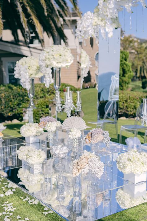 Persian Ceremony {Sofreh Aghd} Design by Parisa Kaprealian. Venue: Montage Laguna Beach. Modern Sofreh Aghd, Persian Sofreh Aghd, Sofre Aghd Design, Sofreh Aghd Decoration Iranian Wedding, Sofreh Aghd Decoration, Unbreakable Vow, Persian Weddings Sofreh Aghd, Iranian Wedding, Wedding Table Setup