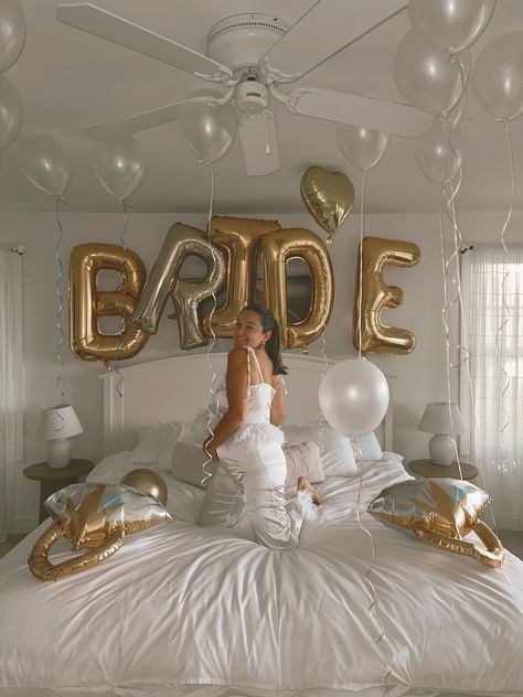 My First Tooth Party, Bridal Getting Ready Room Decor, Monthly Milestone Ideas, Potty Training Rewards Ideas, First Tooth Party, Bride Balloons, Bridal Suite Decor, Gold Bachelorette Party Decorations, Milestone Ideas