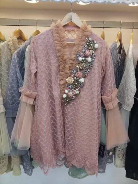 Elegant Dress Design, Outer Tulle, Eastern Fashion, Bridal Dresses Pakistan, Stylish Short Dresses, Beautiful Pakistani Dresses, Casual Wear Dress, Traditional Indian Outfits, Trendy Dress Outfits