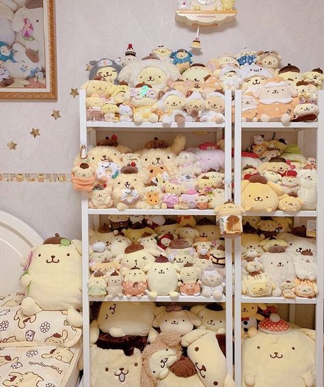 Pompompurin Room, Sanrio Room, Kawaii Room, Cute Stuffed Animals, All Things Cute, Purim, Rilakkuma, Cute Plush, Sanrio Characters