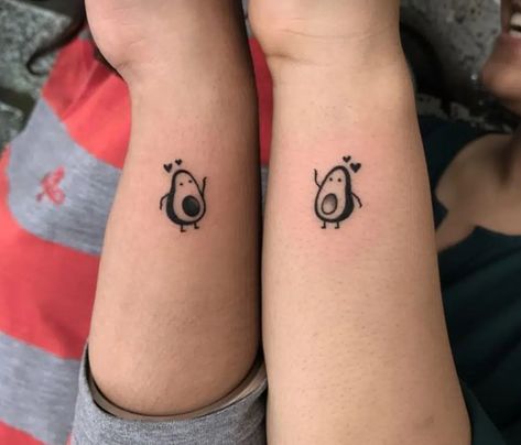 36 tatuajes para parejas con su significado Парные Тату, Matching Tattoo, Drawing Tutorial Easy, Couple Tattoos, Tiny Tattoos, Cute Tattoos, Paw Print Tattoo, Drawing Tutorial, Small Tattoos