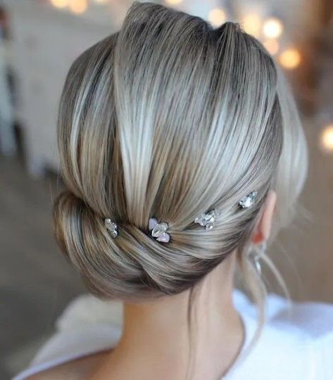 Updo For Wedding, Mob Hair, Wedding Hairstyles For Short Hair, Short Bridal Hair, Sparkly Hair Accessories, Hair For Wedding, Short Hair Bride, Low Updo, Easy Hairdos