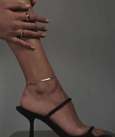 Aera Anklet 1000/= 18k gold plated Stainless steel SOLD ⚠️ #s_cjewels #jewelrykenya Herringbone Anklet, Silver Anklets Designs, Anklet Designs, Ankle Jewelry, Info Whatsapp, Herringbone Chain, Gold Anklet, Ankle Chain, Dope Jewelry