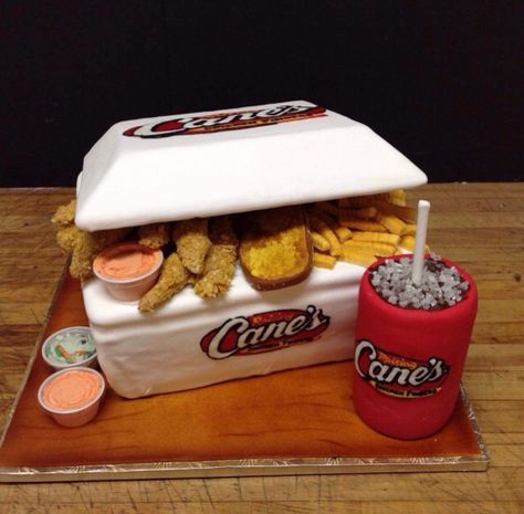 Raising Canes Wedding, Kfc Cake Design, Fries Cake Design, Fast Food Theme Cake, Fun Fair Aesthetic Night Food, Junk Food Snacks Aesthetic, Crazy Birthday Cakes, Raising Canes, Junk Food Memes Funny