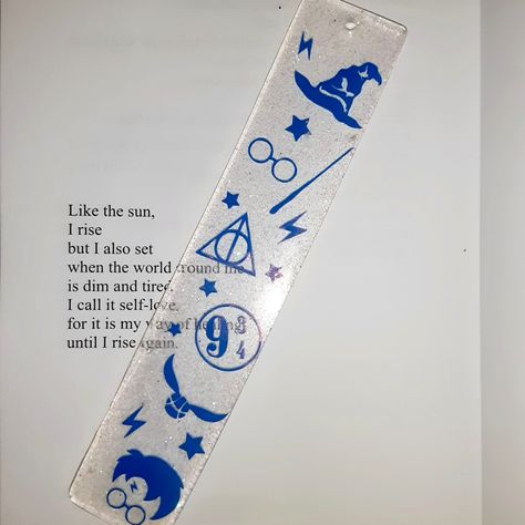 Shadow Hunter Bookmark, Vinyl Bookmark Ideas, Vinyl Bookmarks, Bookmarks Cricut, Harry Potter Vinyl, Bookmarks Ideas, Acrylic Bookmarks, Harry Potter Bookmark, Tooth Fairy Bag