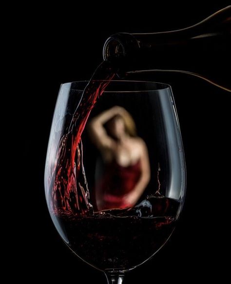 Bouidor Photography, Wine Photography, Creative Photoshoot Ideas, Body Photography, Exposure Photography, Photography Posing Guide, Woman Wine, Wine Art, Photography Challenge