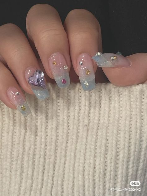 Pretty Girl Aesthetic, Chinese Social Media, Aesthetic Nail, Douyin Makeup, Asian Nails, Hello Nails, Girl Korean, Aesthetic Nails, Nails Aesthetic