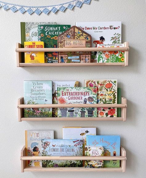 Z O Y A B A N K S on Instagram: “We’re getting ready to build our garden beds this week and reading as many books as we can to prepare. 🌱 . . . . . . #storytime,…” Bookshelf Floating, Shelves Nursery, Book Ledge, Wall Shelves Living Room, Industrial Floating Shelves, Wood Shelving Units, Shaker Pegs, Pine Shelves, Nursery Bookshelf