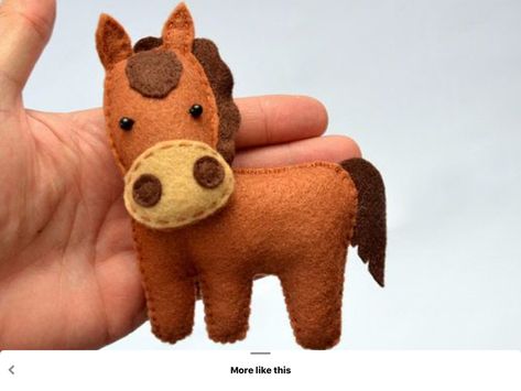 Felt Patterns Free, Felt Horse, Diy Felt Christmas Ornaments, Lavender Crafts, Toy Horses, Felt Crafts Christmas, Quilting Designs Patterns, Bible School Crafts, Felt Crafts Diy