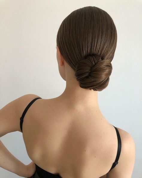 Neat Bun, Fantasy Country, Android Wallpaper Art, Top Knots, Low Bun Hairstyles, Writing Style, Long Hair Pictures, Low Bun, Simple Pakistani Dresses