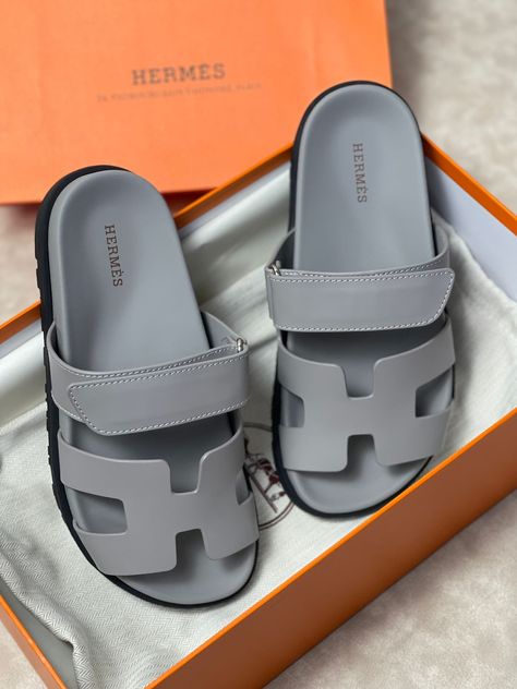 Aesthetic Blue Gray, Blue Gray Aesthetic, Hermes Aesthetic, Sandals Hermes, Casual Leather Sandals, Classy Sandals, Casual Shoes Women Sneakers, Fancy Sandals, Pretty Sandals