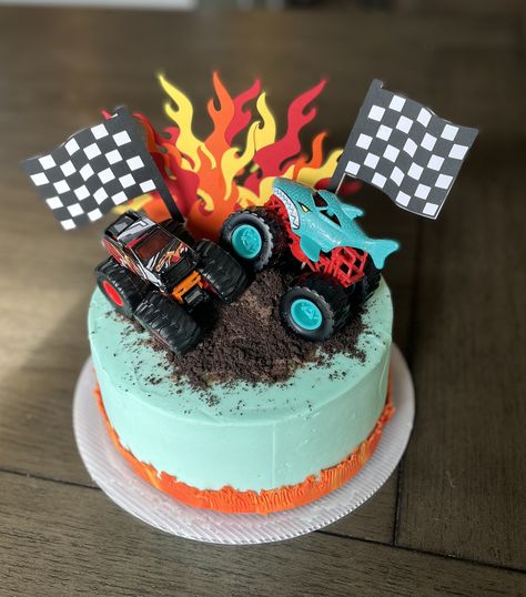 Monster Truck Buttercream Cake, Monster Truck Bday Cake, Monster Truck Ice Cream Cake, Monster Truck Cake Easy, Monster Jam Birthday Cake Diy, Hotwheels Monster Truck Birthday Cake, Simple Monster Truck Cake, Hot Wheels Fourth Birthday, Monster Truck Birthday Pictures