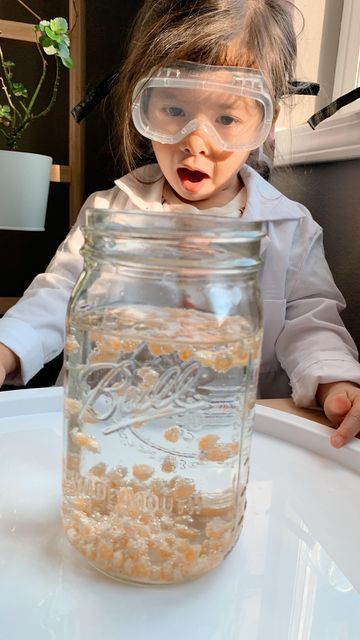 Dancing Corn, Water Experiments, Baking Soda And Vinegar, Pop Back, Indoor Activities For Toddlers, Baking Soda Vinegar, Popcorn Kernels, Carbon Dioxide, Science Experiments Kids