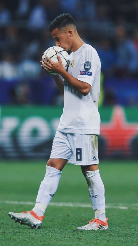 Lucas Vazquez, Ucl Final, Real Madrid Team, Real Madrid Players, Soccer Stars, Best Club, Football Player, Soccer Players, Room Decoration