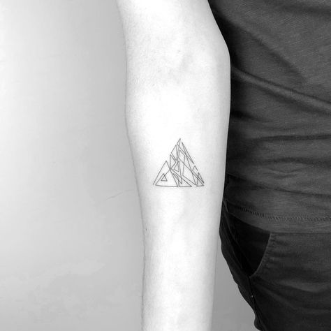 #lines #location #size Cagri Durmaz on Instagram: “Single line triangle. . . . . #triangletattoo #triangle #singleline #oneline #ink #tattoo #tattooartist #blackworkers #blackandwhite…” Triangle Line Tattoo, Tattoo Triangle, Pyramid Tattoo, Men Tattoo, Triangle Tattoos, Car Tattoos, Line Tattoo, Single Line, Line Tattoos