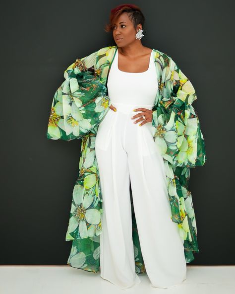 Chic meets green! 🌱 What’s your favorite item from our latest drops?! #goldenchic #greenlover #summerdrops Floral Duster, Chic Boutique, Beach Outfit, Ankara, Chic Style, Casual Looks, Short Hair, Short Hair Styles, Plus Size