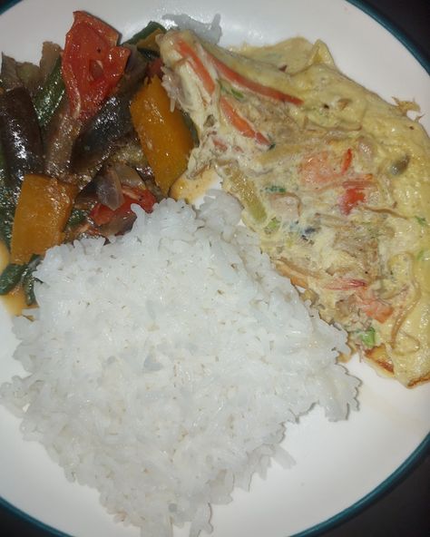 Enjoying a wholesome and delicious meal today: rice, cabbage omelette, and Ilocano Pinakbet! 🍚🥬🍳 This combination is not only nutritious but also bursting with flavors from fresh vegetables and savory spices. A perfect balance of textures and tastes in every bite. What's on your plate today? #HealthyMeal #HomeCooking #Delicious #Foodie #EasyRecipes #Vegetarian #PinoyFood #ComfortFood #CookWithMe #BalancedDiet Cabbage Omelette, Pinoy Food, Fresh Vegetables, Balanced Diet, Home Cooking, Comfort Food, Easy Meals, Rice, Yummy Food