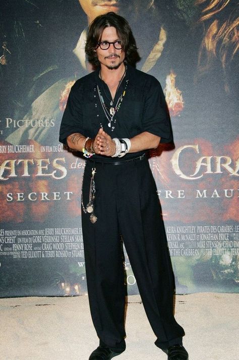 Johnny Depp Wallpaper, جوني ديب, Johnny Depp Style, Kaptan Jack Sparrow, Johnny Depp Pictures, Young Johnny Depp, Johnny D, Sweeney Todd, Gary Oldman