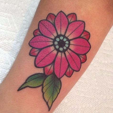 Traditional Daisy Tattoo, Daisy Flower Tattoo, Daisy Tattoo Meaning, Traditional Tattoo Meanings, Small Daisy Tattoo, Daisy Tattoo Designs, Daisy Flower Tattoos, Wrist Tattoo Cover Up, Traditional Tattoo Flowers