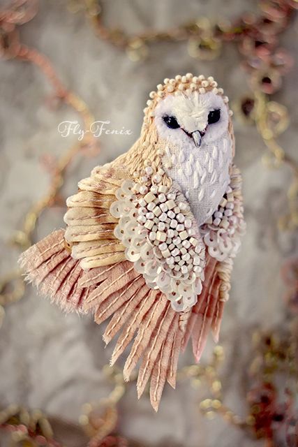 Crafts Room, Pola Sulam, 자수 디자인, Bird Brooch, Fabric Birds, Embroidery Jewelry, Beaded Animals, Beaded Brooch, Embroidery Inspiration