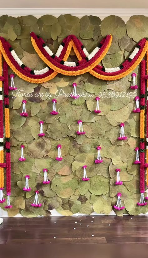 Puja Stage Decoration, Lagan Patrika Decoration, Pellikuturu Decor, Haldi Carnival, Indian Decor Diy, Diwali Inspiration, Gauri Decoration, Leaf Decor Wedding, Ganesh Decoration