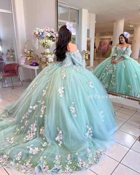 Cyan Quinceanera Dresses, Teal Quince Dress, Quince Planning, Xv Ideas, Beaded Ball Gown, Debut Gowns, Quincenera Dresses, Princesa Tiana, Quinceanera Planning