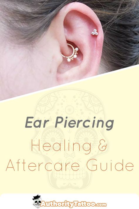 We explain every little detail about the ear piercing healing process, including everything you need to know for your ear piercing to heal perfectly. Heal Ear Piercing, Ear Piercings Care Tips, Ear Piercing Aftercare, Daith Piercing Aftercare, New Piercing Care, Daith Piercing Infection, Piercing Healing Time Chart, Teeny Tattoos, Daith Piercing Healing