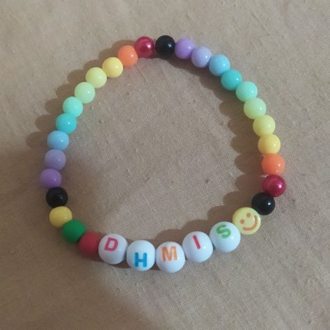 Dhmis Bracelet, Dhmis Crafts, Dhmis Kandi, Kandi Jewelry, Kandi Singles, Kandi Necklace, Kandi Inspo, Diy Kandi Bracelets, Pony Bead Bracelets