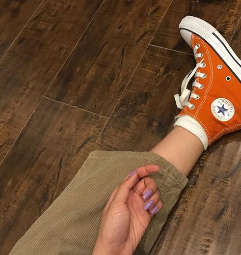 someone asked me in my story the other day what color my nails were but I never got to take a picture– so here u go! Orange Converse, Converse, Orange