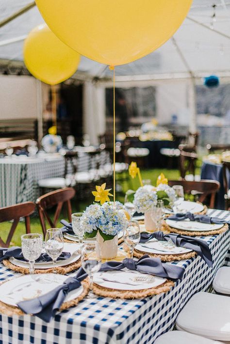 Country Themed Dinner Party, Summer Theme Baby Shower Ideas For Boys, Baby Q Baby Shower Theme, Baby Q Decorations, Baby Barbeque Shower Ideas, Baby Q Shower Ideas Boy, Baby Bbq Shower Ideas, Picnic Baby Shower Theme, Bbq Centerpieces