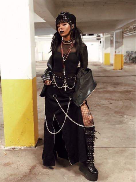 #goth #gothgirl #gothgrunge #blackgoth #blackgothgirl #afrogoth #afropunk #altgirls #gothfashion #altfashion #roxyvail #blackalt #altgirls #grunge #punk #emogirl #darkaesthetic #darkfashion #grungefashion#Blackgrungegirl #afrogrunge Afro Goth Outfits, Goth Pride Outfit, Black Punk Outfits, Afropunk Aesthetic, Punk Black Women, Black Goth Aesthetic, Alternative Black Women, Alt Black Woman, Goth Black Women