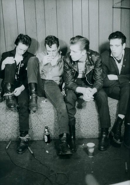 Garage Punk, 70s Punk, Joe Strummer, Joan Jett, I'm With The Band, Punk Bands, Band Photos, The Clash, Music Icon