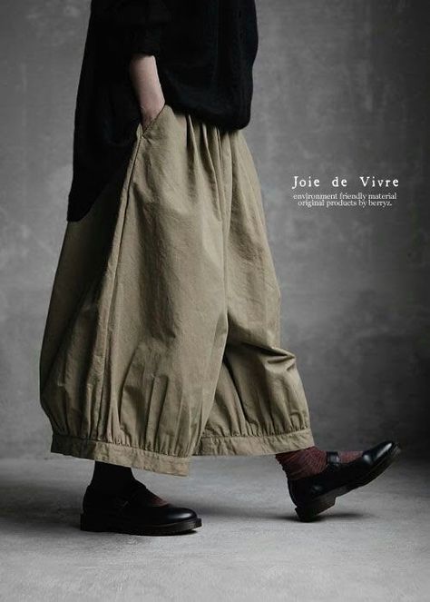 Stylish Pants, Global Market, 가을 패션, Mode Inspiration, Linen Dresses, Linen Clothes, Japanese Fashion, Sewing Clothes, Fashion Sewing