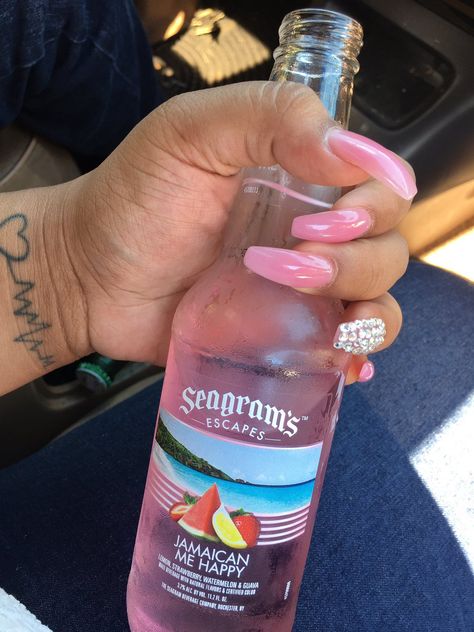 @GolddennGoddess♛ My favorite seagram. Seagrams Drinks, Alcohol Aesthetic, Adult Drinks, Party Drinks, Fun Drinks, Favorite Drinks, Yummy Drinks, Pink Nails, Alcoholic Drinks