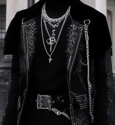 Mens Goth Fashion Casual, Romantic Goth Outfits Men, Howl Outfit, Vampire Goth Men, Trad Goth Outfits Men, Goth Clothes Men, Trad Goth Men, Male Goth Outfits, Goth Guy Outfits