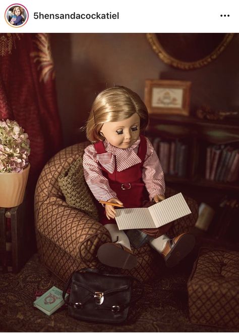 American Girl Doll Photoshoots, Kit Kittredge, Dollhouse Kit Bashing, Mckinley Dollhouse Kit, Kit American Girl Doll, Historical Outfits, American Girl Felicity, American Girl Doll Samantha, Doll Scenes