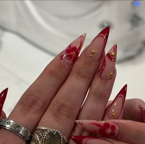 SandyNails on Instagram: "✨ obsessed  #nails #nailsofinstagram #nailsnailsnails #nailsoftheday #nailsinspiration #nailslove #acrylicnails #nailsartist" Neopolitan Nails, Red And Cheetah Nails, Fall Red Nails, Trap Nails, Orchid Nails, Acrylic Nails Stiletto, Red And Gold Nails, Nails Collection, Coffin Nails Matte