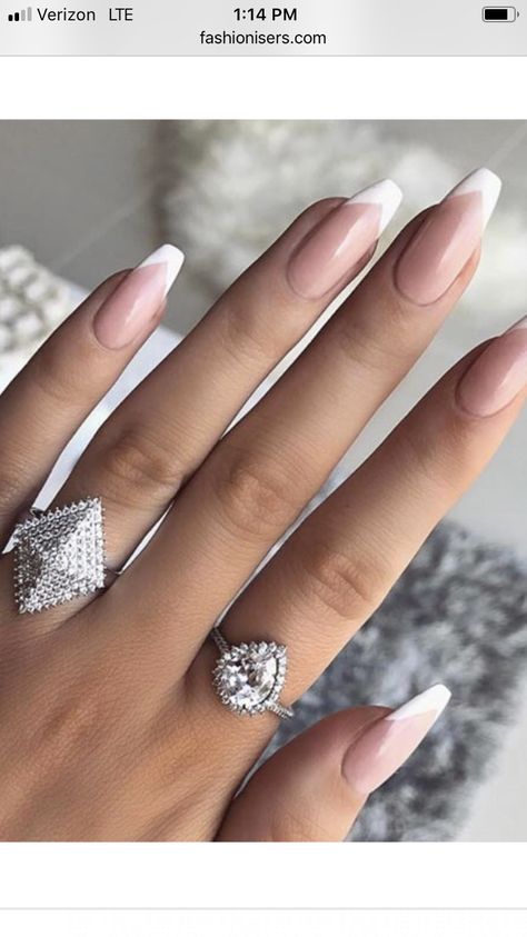 Angled French manicure French Manicure Designs, Nagellack Trends, French Tip Nail Designs, French Manicure Nails, Trendy Nail Design, Manicures Designs, Prom Nails, Luxury Nails, French Tip Nails